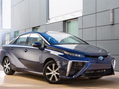 Рекордни поръчки за първия автомобил на водород