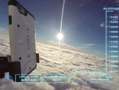 iPhone 6 полетя от стратосферата като Баумгартнер