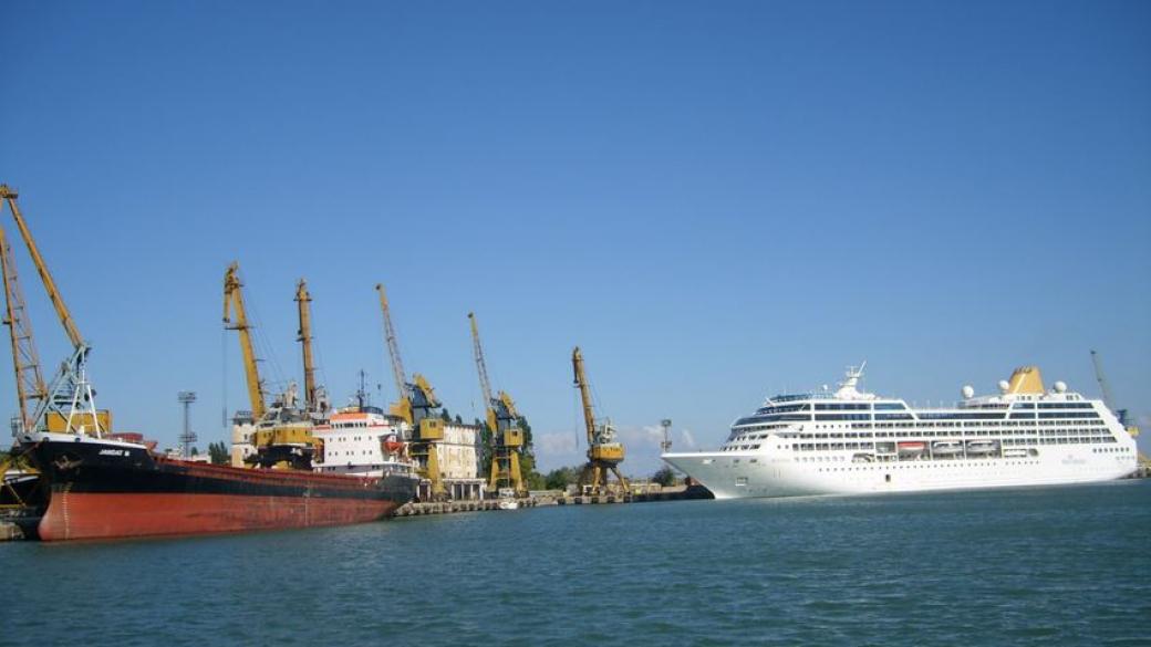 Пристанище Бургас на круизен форум в Картагена