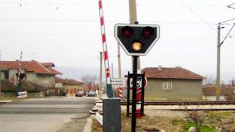 Повреда на микробус причини инцидент на жп прелез