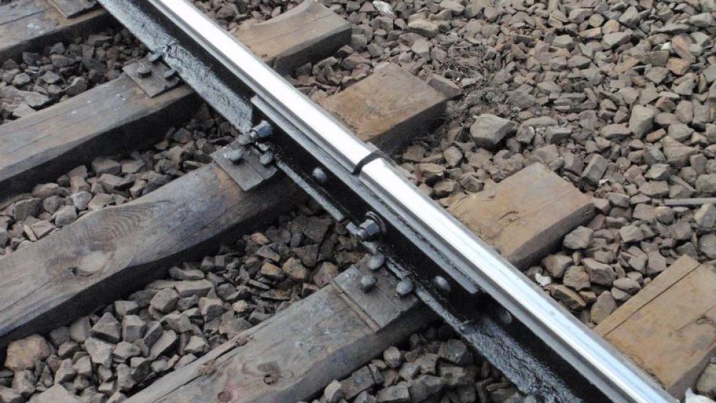 Екипи на НКЖИ работят денонощно за отстраняване на щетите по жп мрежата