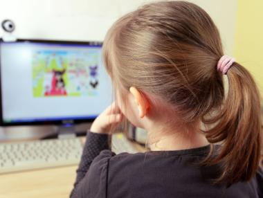 7-годишно момиче хакна обществена Wi-Fi мрежа за 10 минути