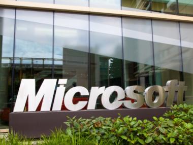 Учени от Microsoft разработиха „умен“ шал