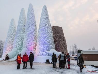 Строят ледена „Саграда фамилия“ във Финландия