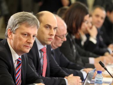 Двойните сметки за ток са заради хардуерен проблем