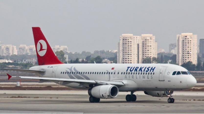 Turkish Airlines наема 500 чуждестранни пилоти