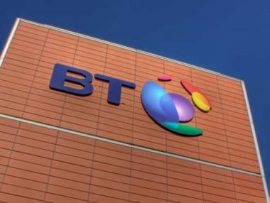 ВТ придобива британския оператор ЕЕ за $19 млрд.