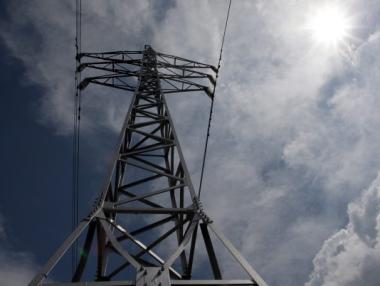 6 хил. клиенти на ЧЕЗ останаха без ток