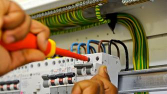 Немски фирми търсят шофьори и електротехници от България