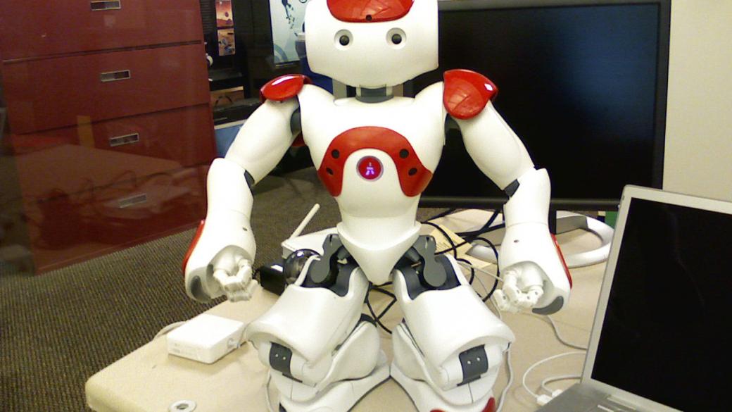 Робот ще посреща чуждестранните клиенти на банка в Токио