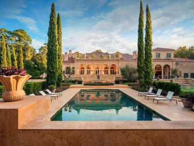 Шато ала Версай за 43 млн. долара