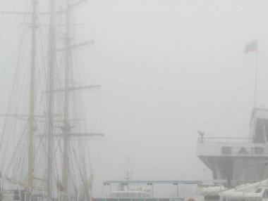 Затвориха Пристанище Варна заради намалена видимост