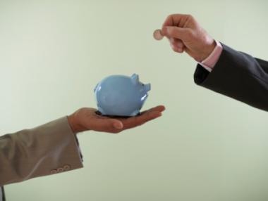 Домакинствата добавиха 724 млн. лв. депозити през януари