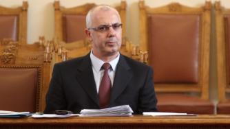 Вътрешният министър подаде оставка (обновена)