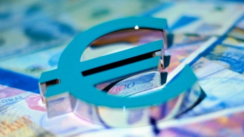 Еврото удари 11-годишно дъно