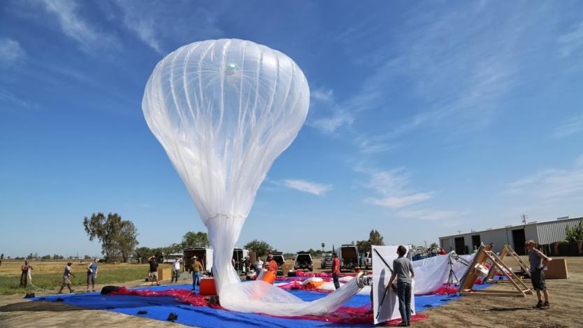 Google ще доставя интернет чрез балони