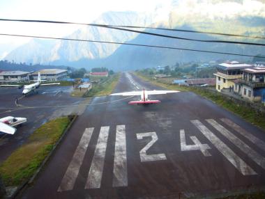 Топ 10 на най-опасните летища за кацане в света