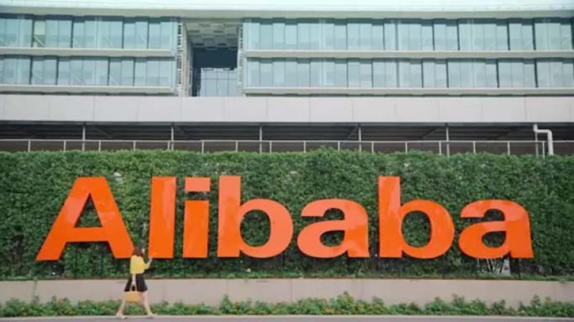 Alibaba инвестира $200 млн. в Snapchat