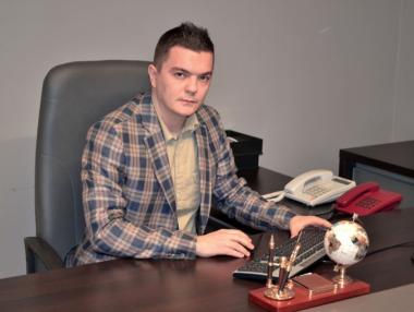 Доларът може да се изравни с еврото до седмици