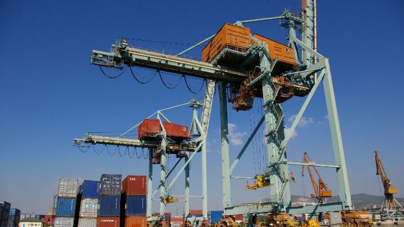 Обезпечават сигурността на транзитните контейнери в Пристанище Варна