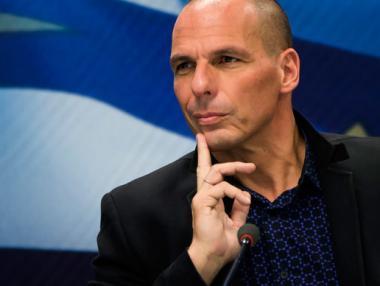 Запис показа средния пръст на Варуфакис към Германия