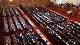 Депутатите внасят средно по 2 законопроекта на ден