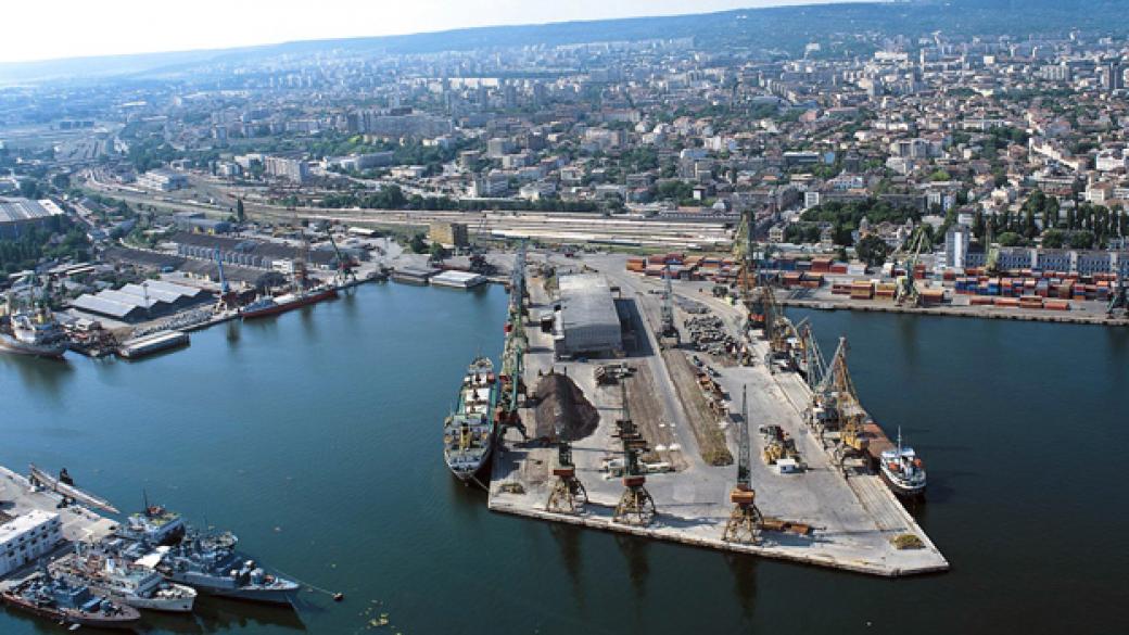 Нови кабини за почивки по кея на порт Варна-Запад