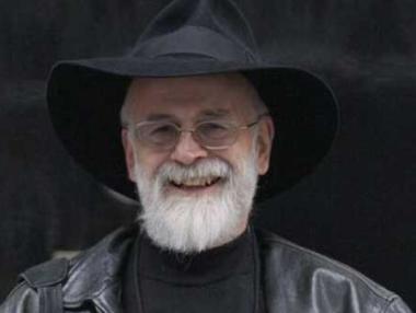 Тери Пратчет „живее“ чрез скрит уеб код