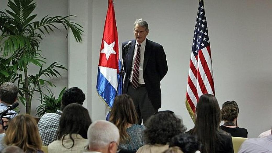 САЩ спира преследването на търгуващите с Куба