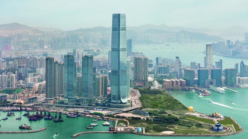 Хонконг продължава преговорите с Русия