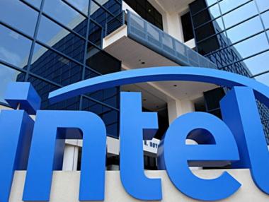 Intel пред най-голямата сделка в историята си