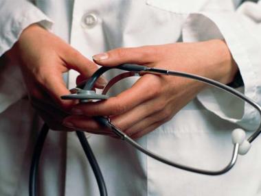 От днес пациентите постъпват в болница само с лична карта