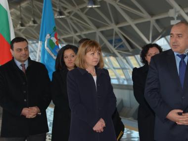 Метрото ще вози 50 000 души всеки ден до летището