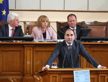 ГЕРБ оттегли предложението си Цацаров да разваля сделки