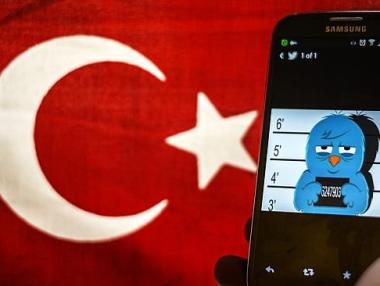 Блокират Twitter, YouTube и Facebook в Турция