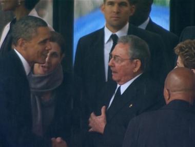 Историческо ръкостискане между Обама и Кастро