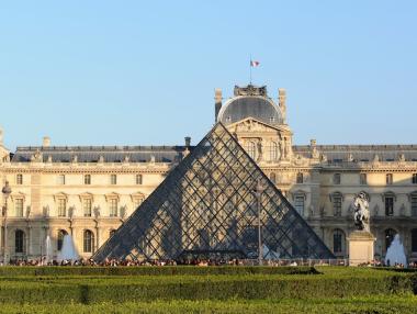 Тракийското злато грейва днес в Париж