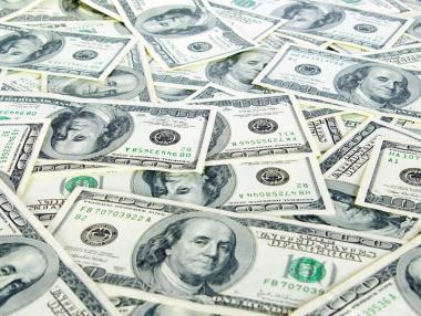 Широки загуби на долара след данните за продажбите на дребно в САЩ