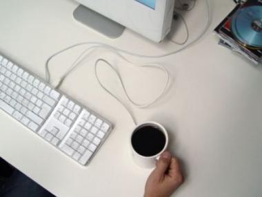 Колко време прекарва българинът онлайн