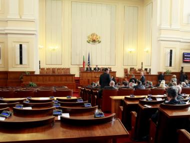 Растат отрицателните оценки за работата на кабинета