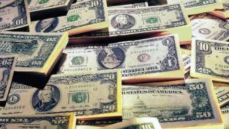 Доларът поскъпна покрай проблемите с гръцкия дълг