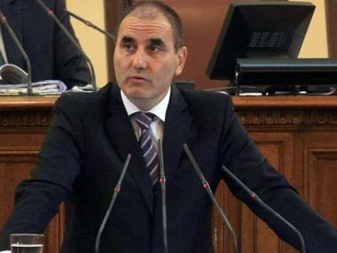 „Финансовите експерти на ГЕРБ овладяха кризата КТБ“