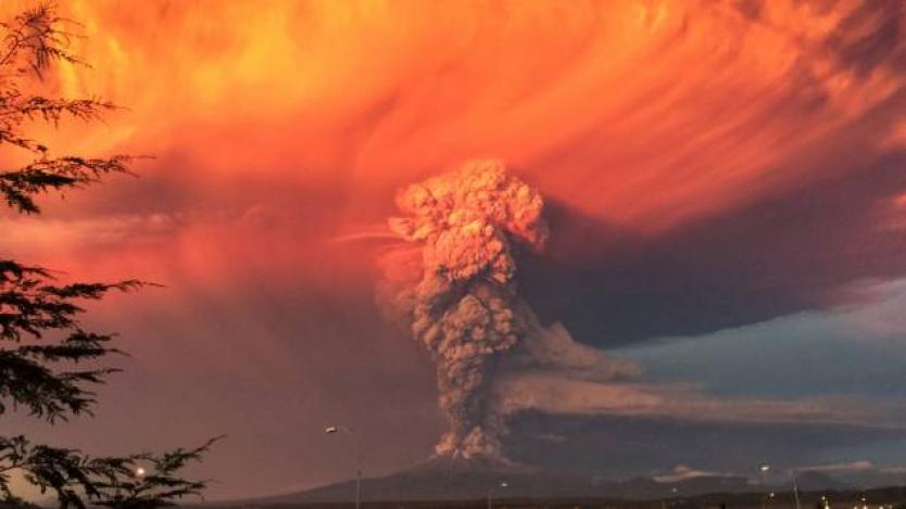 Неочаквано изригна вулкан в Чили