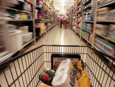 Търговски вериги и депутати в спор за цените и регулациите