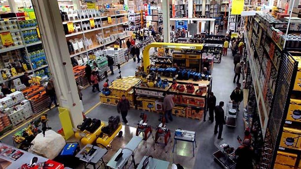 Търговията на дребно се свива с 1.3%