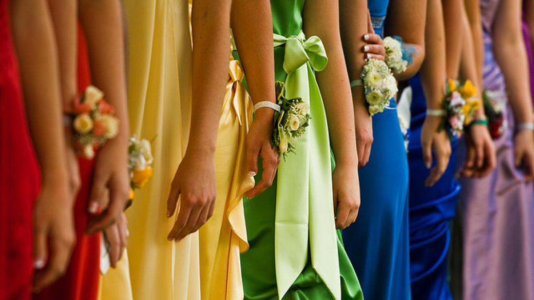 Абитуриентските рокли и тенденциите за 2015 г.