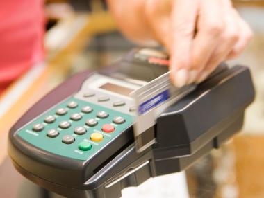 Дания забранява плащането в брой