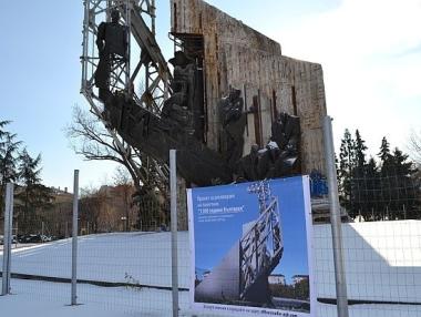 Обезопасяват паметника пред НДК за 240 хил. лева