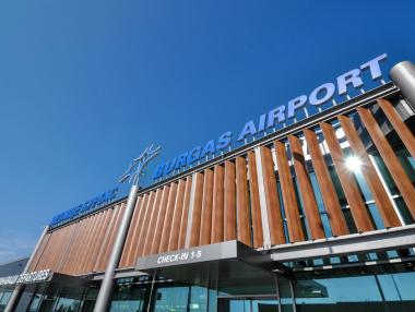 Транспортни фирми бойкотират Летище Бургас