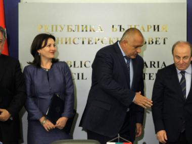 Правим контактен център с Турция и Гърция